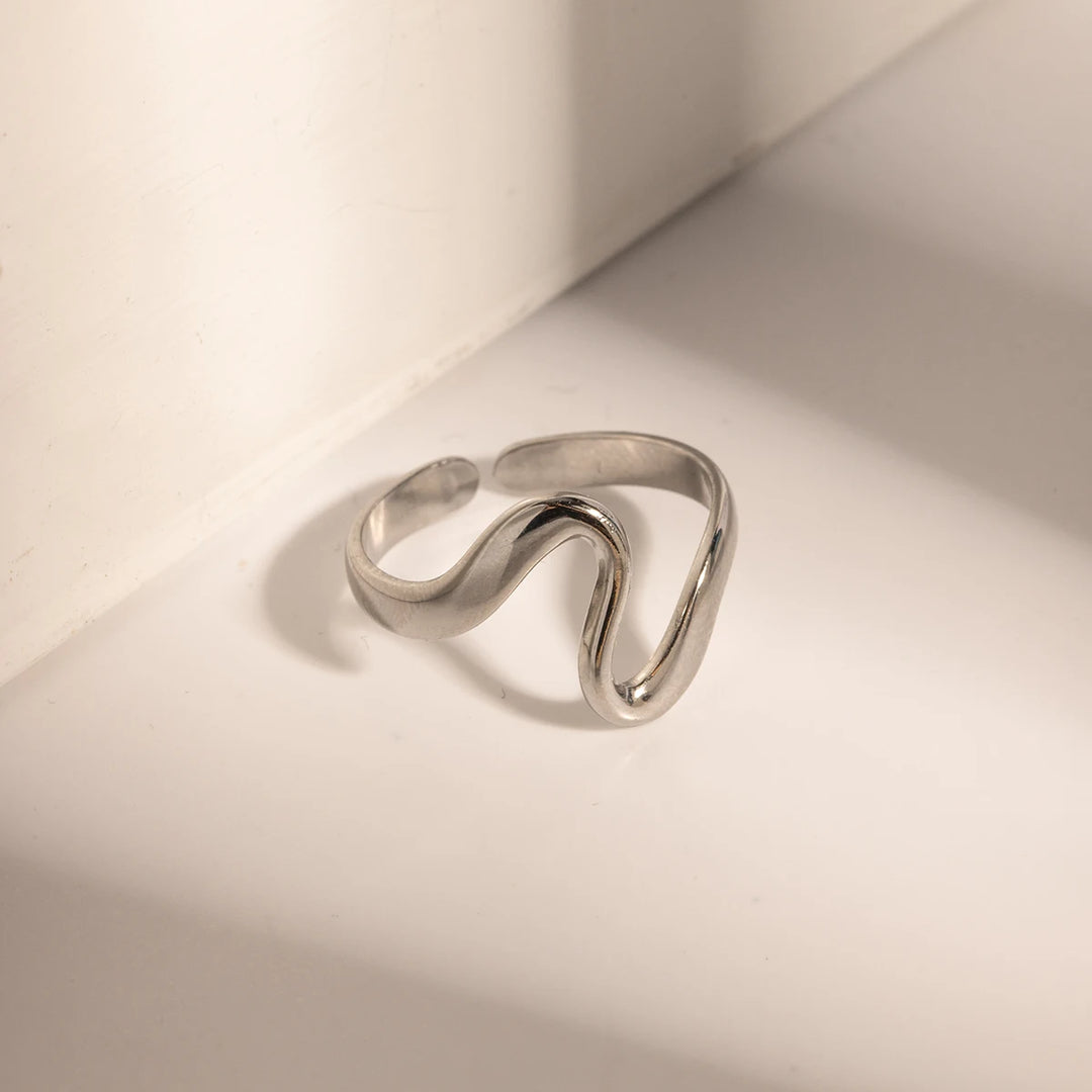 Wavy Ring