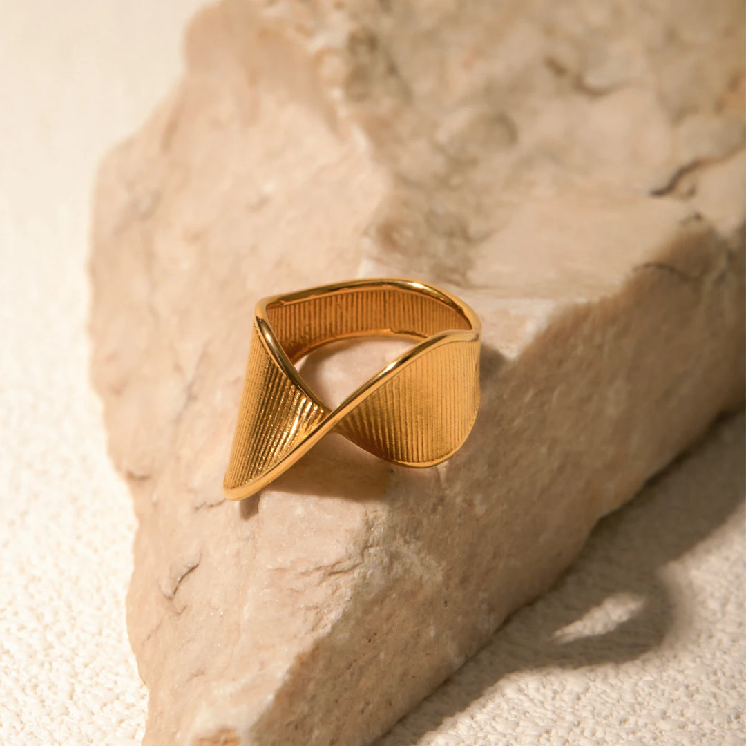 Geo Ring