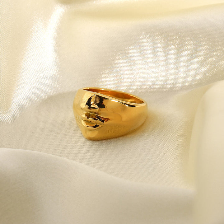 Face Ring